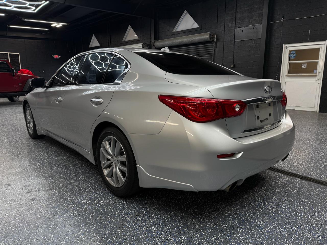 Infiniti Q50 Premium 2014