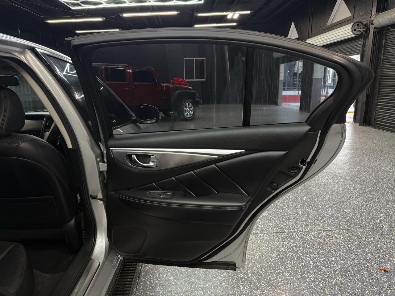 Infiniti Q50 Premium 2014