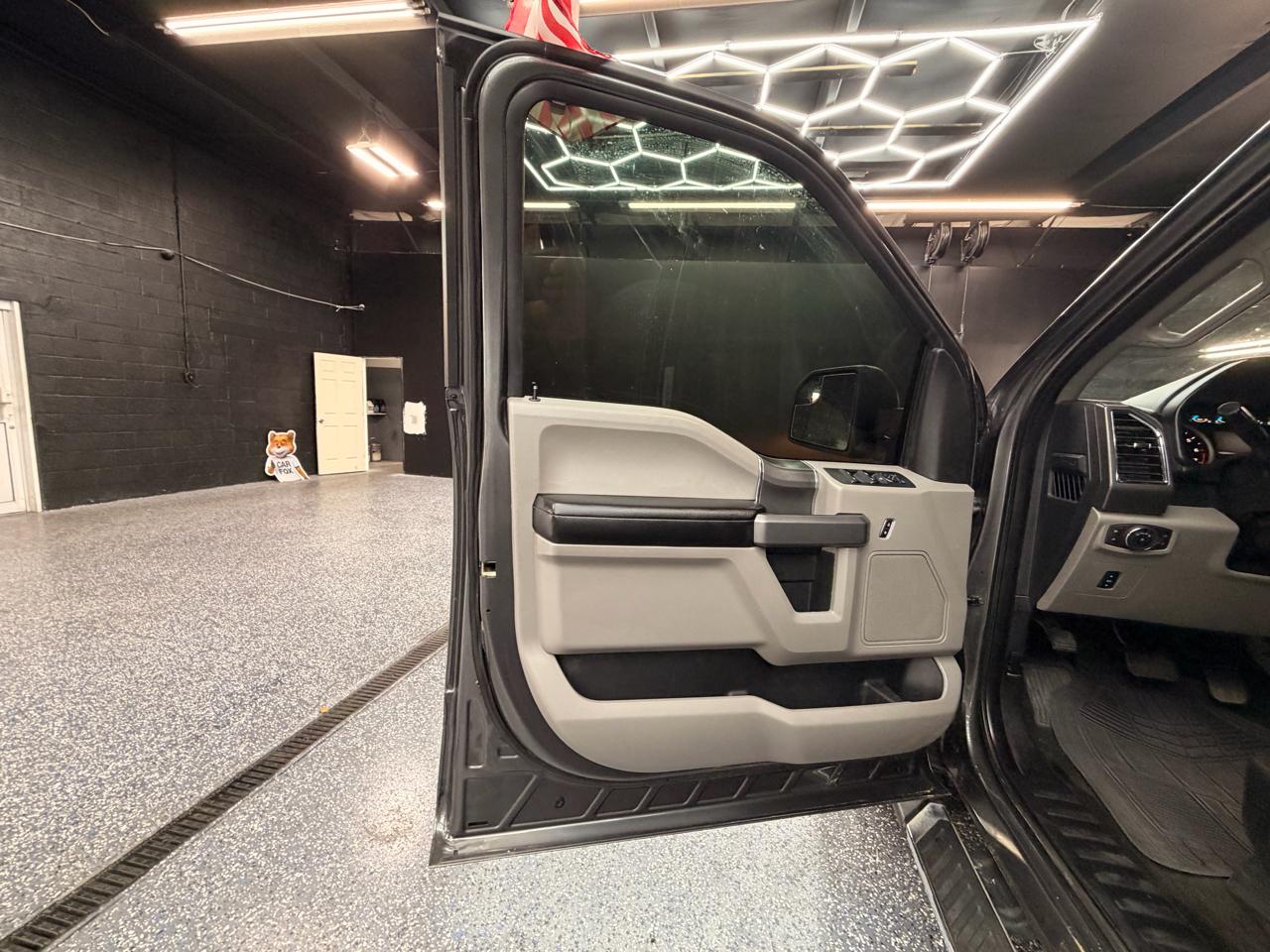 Ford F-150 XL SuperCrew 5.5-ft. Bed 4WD 2015