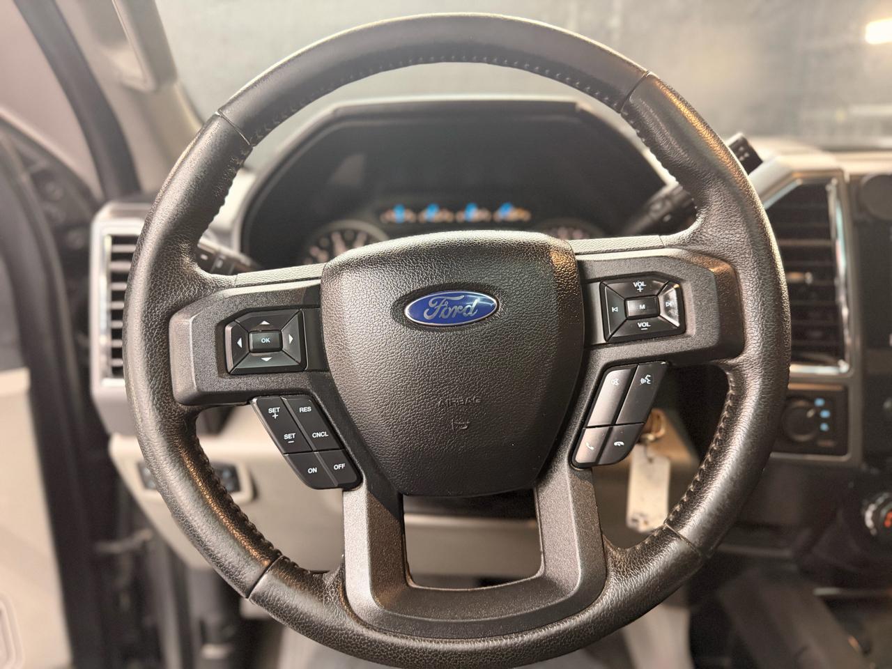 Ford F-150 XL SuperCrew 5.5-ft. Bed 4WD 2015