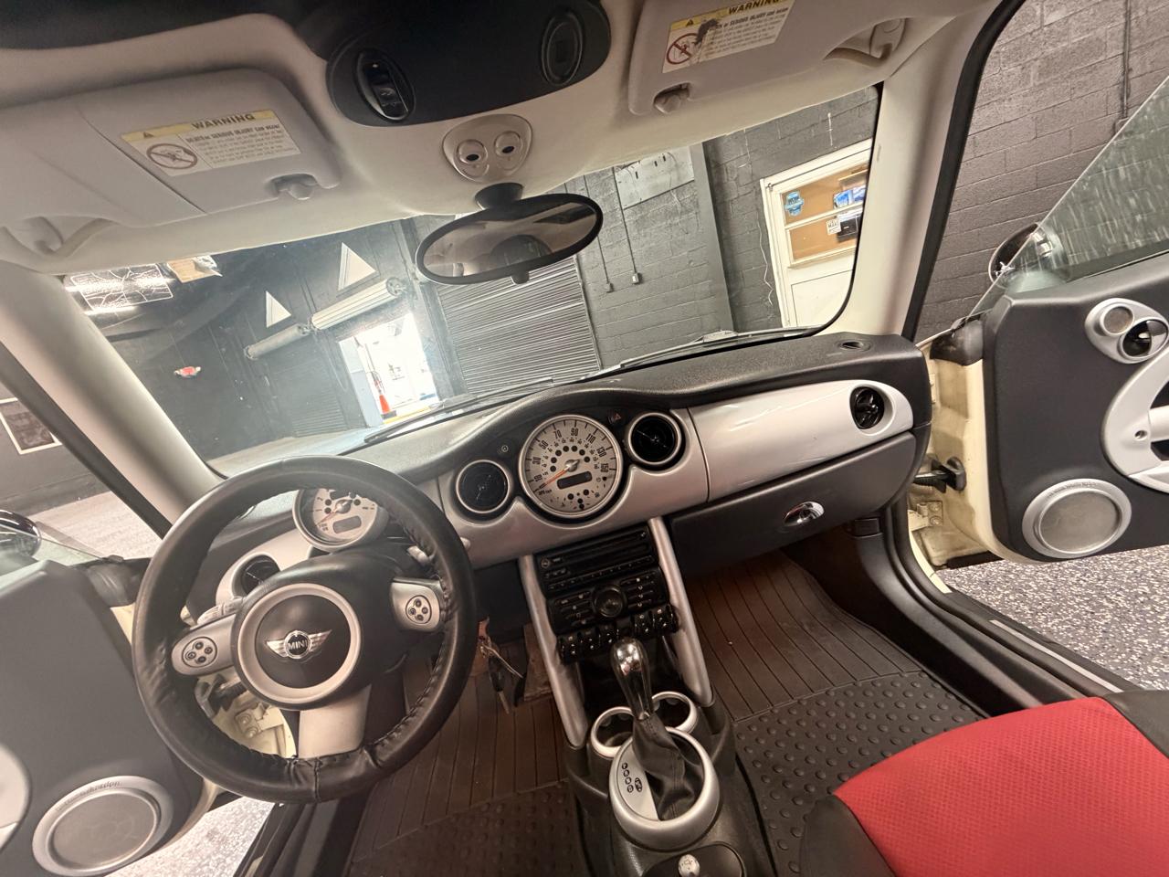 MINI Cooper Base 2005