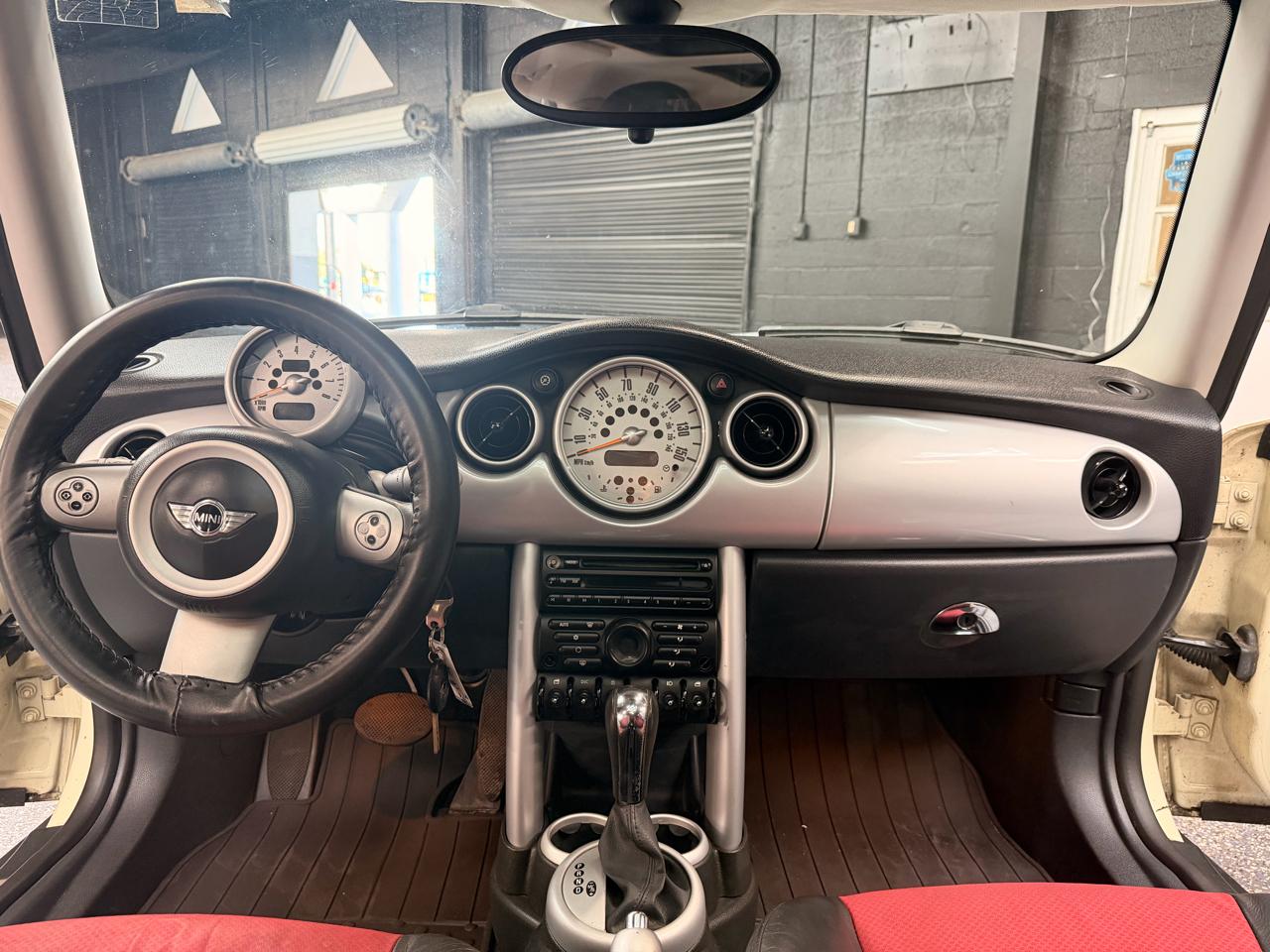 MINI Cooper Base 2005