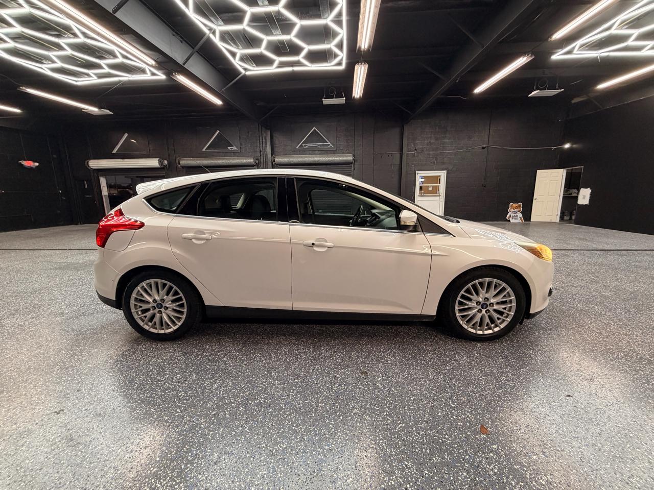 Ford Focus Titanium Hatch 2014