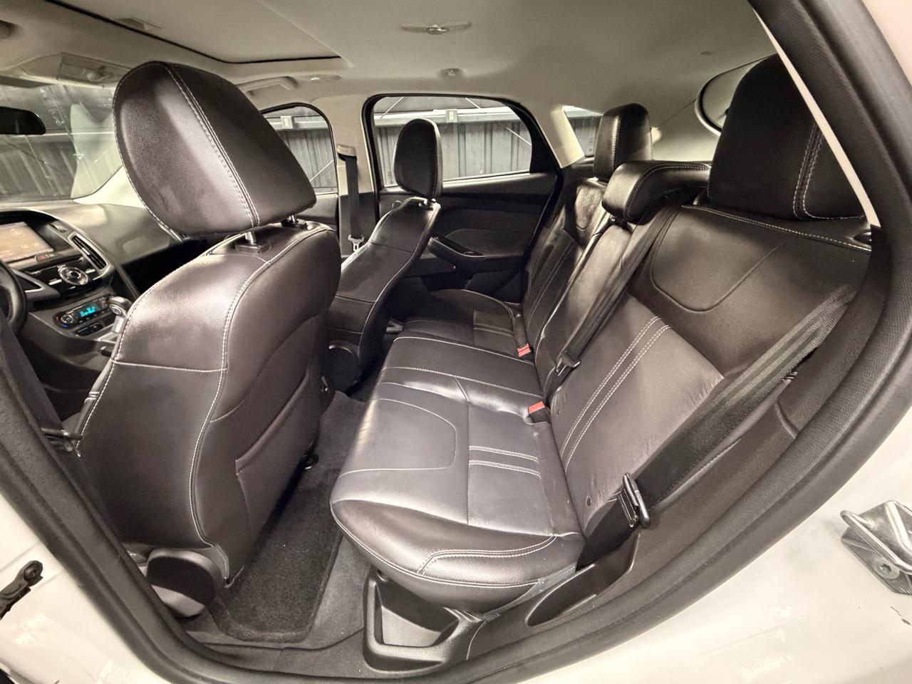 Ford Focus Titanium Hatch 2014