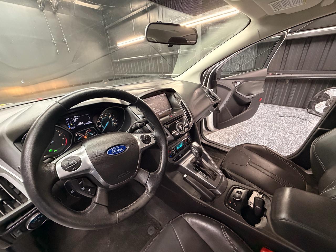 Ford Focus Titanium Hatch 2014