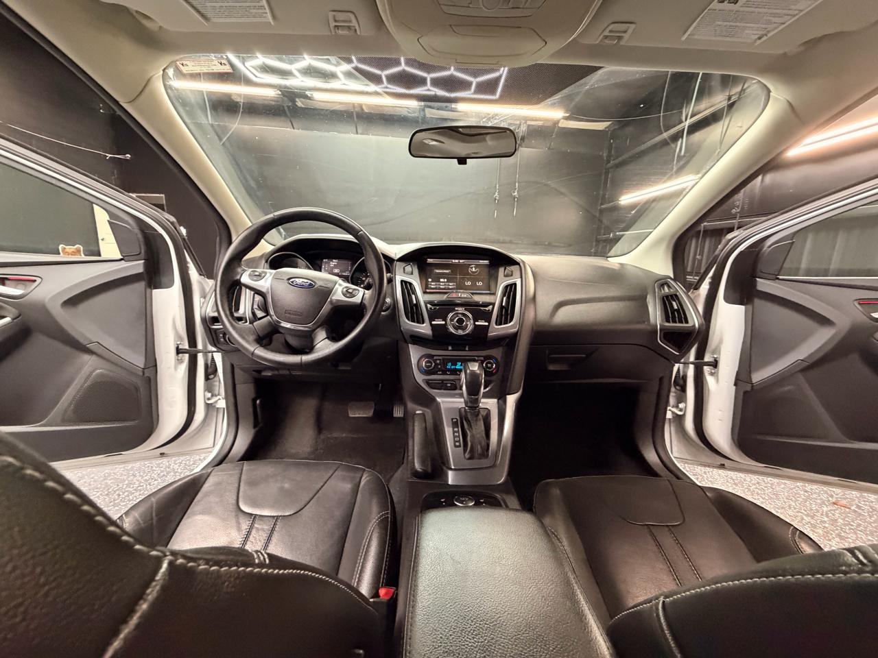 Ford Focus Titanium Hatch 2014