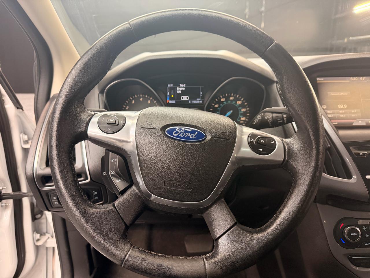 Ford Focus Titanium Hatch 2014