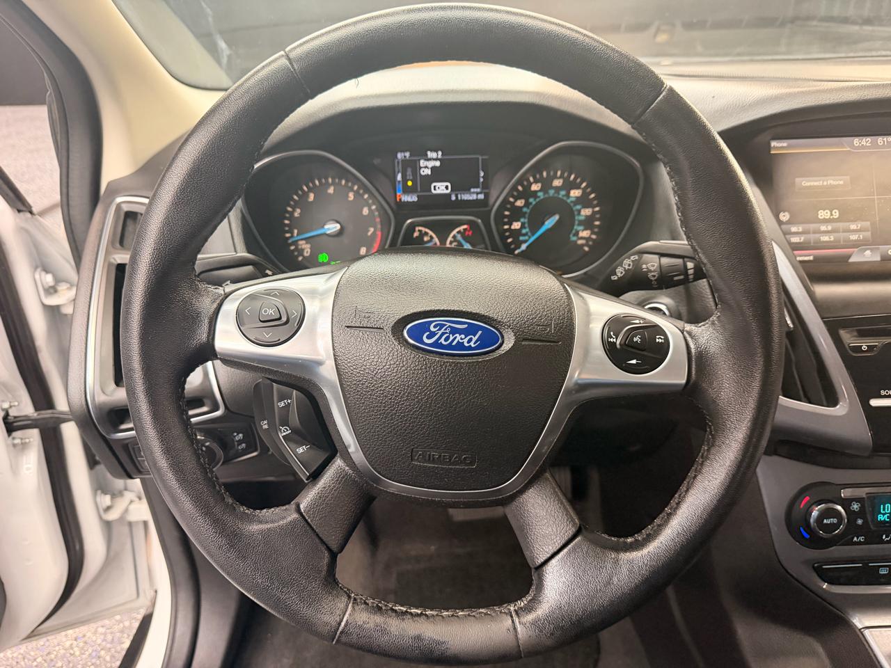 Ford Focus Titanium Hatch 2014