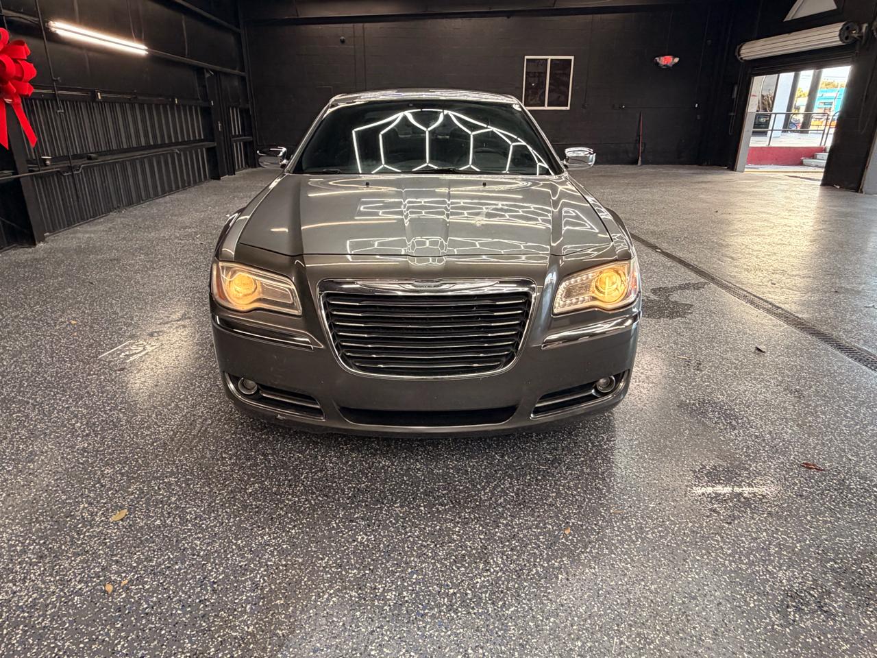 Chrysler 300 Limited RWD 2012