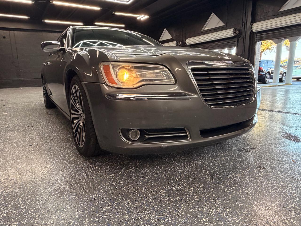 Chrysler 300 Limited RWD 2012