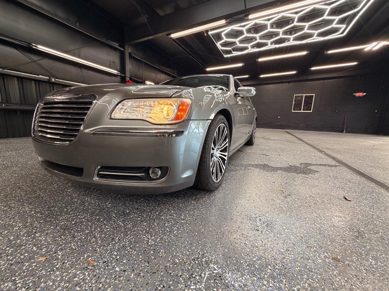 Chrysler 300 Limited RWD 2012