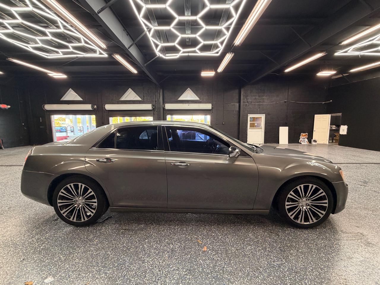 Chrysler 300 Limited RWD 2012