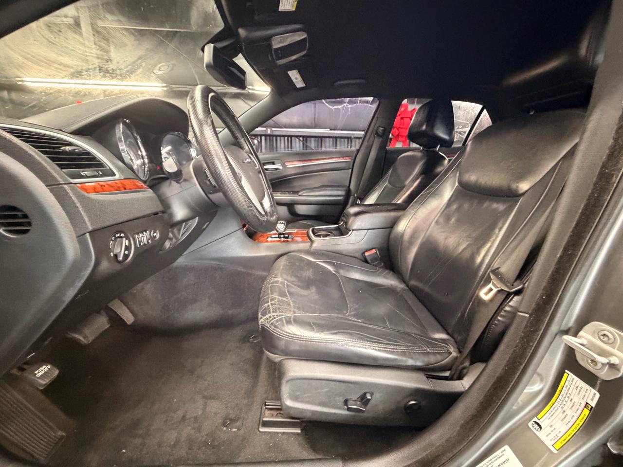 Chrysler 300 Limited RWD 2012