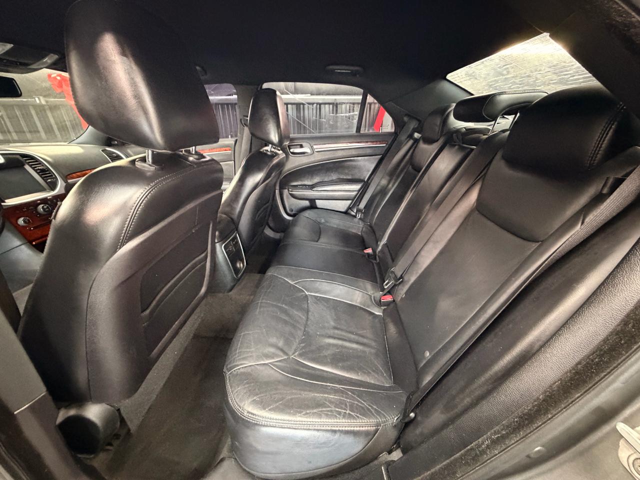 Chrysler 300 Limited RWD 2012