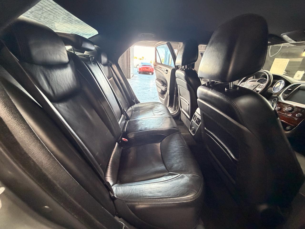 Chrysler 300 Limited RWD 2012