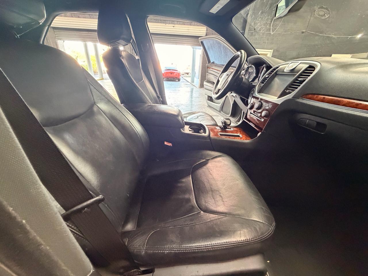 Chrysler 300 Limited RWD 2012