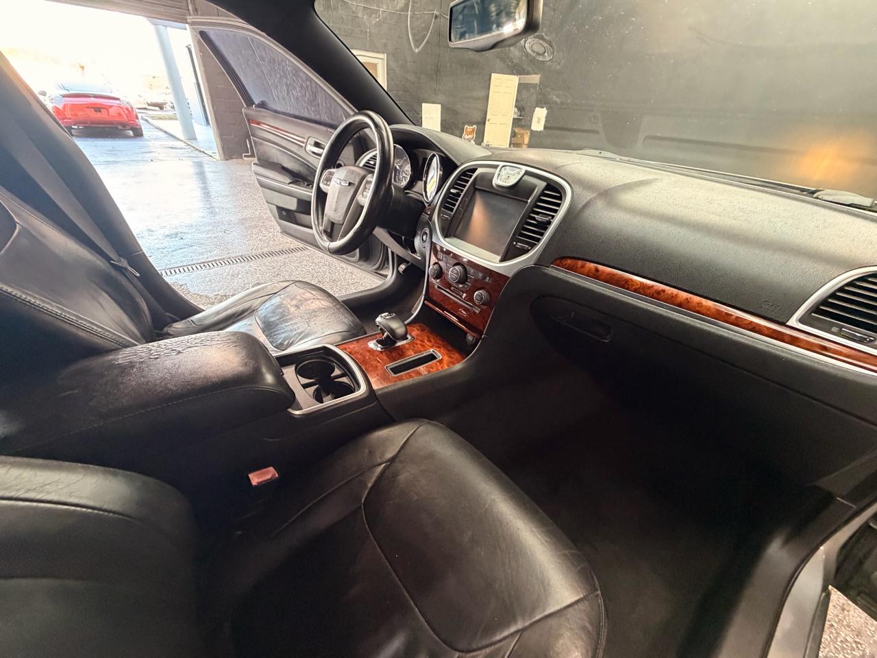 Chrysler 300 Limited RWD 2012