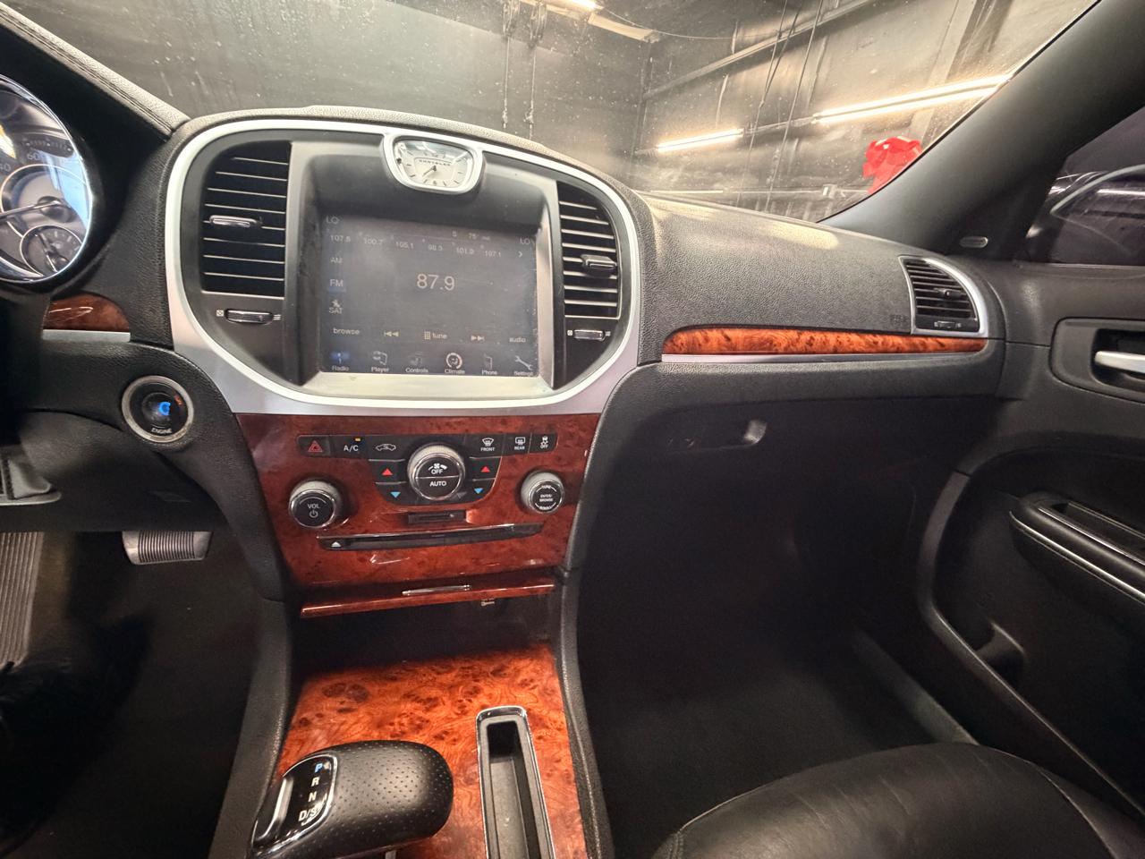 Chrysler 300 Limited RWD 2012