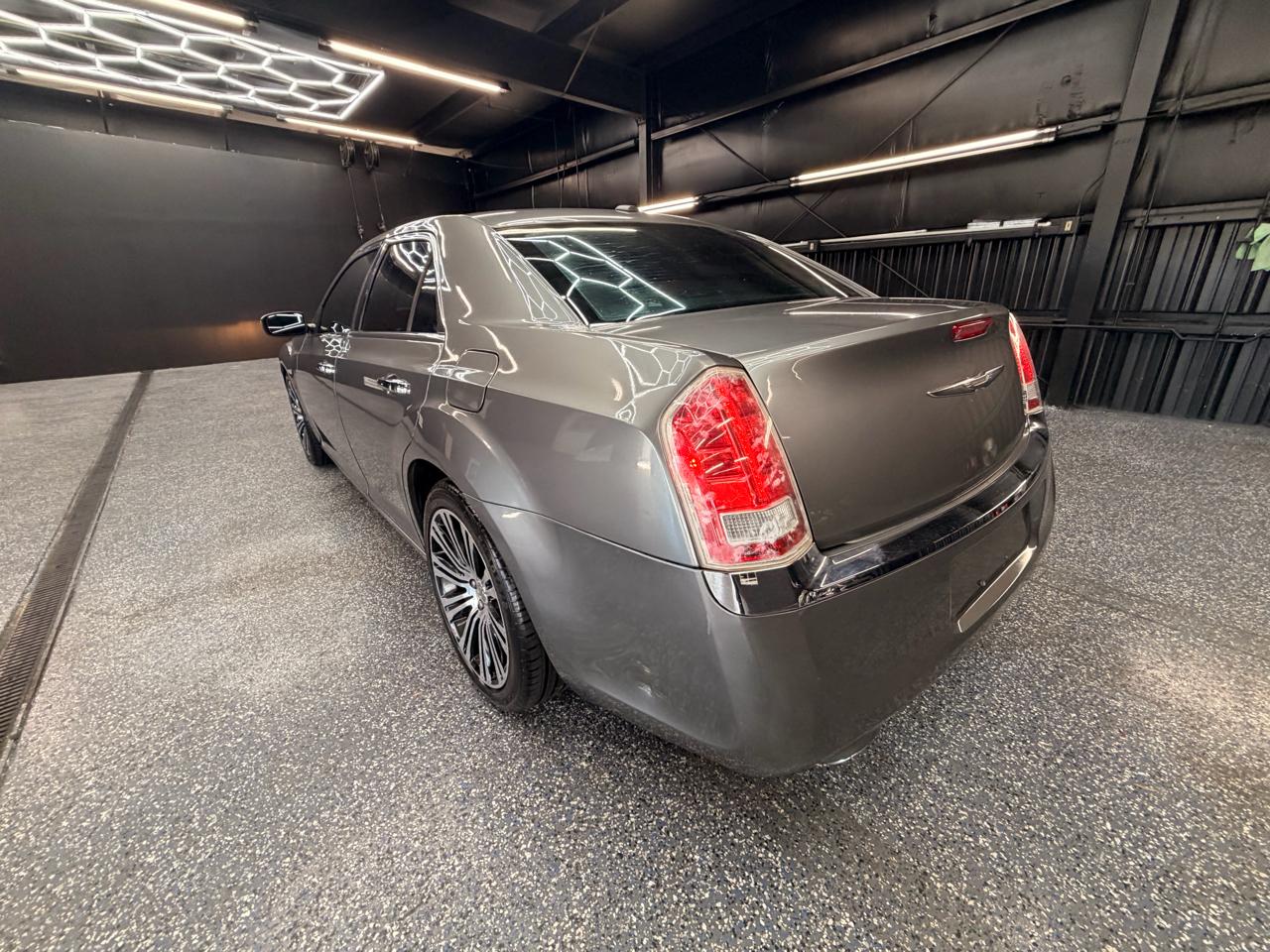 2012 Chrysler 300 Limited - Photo 13