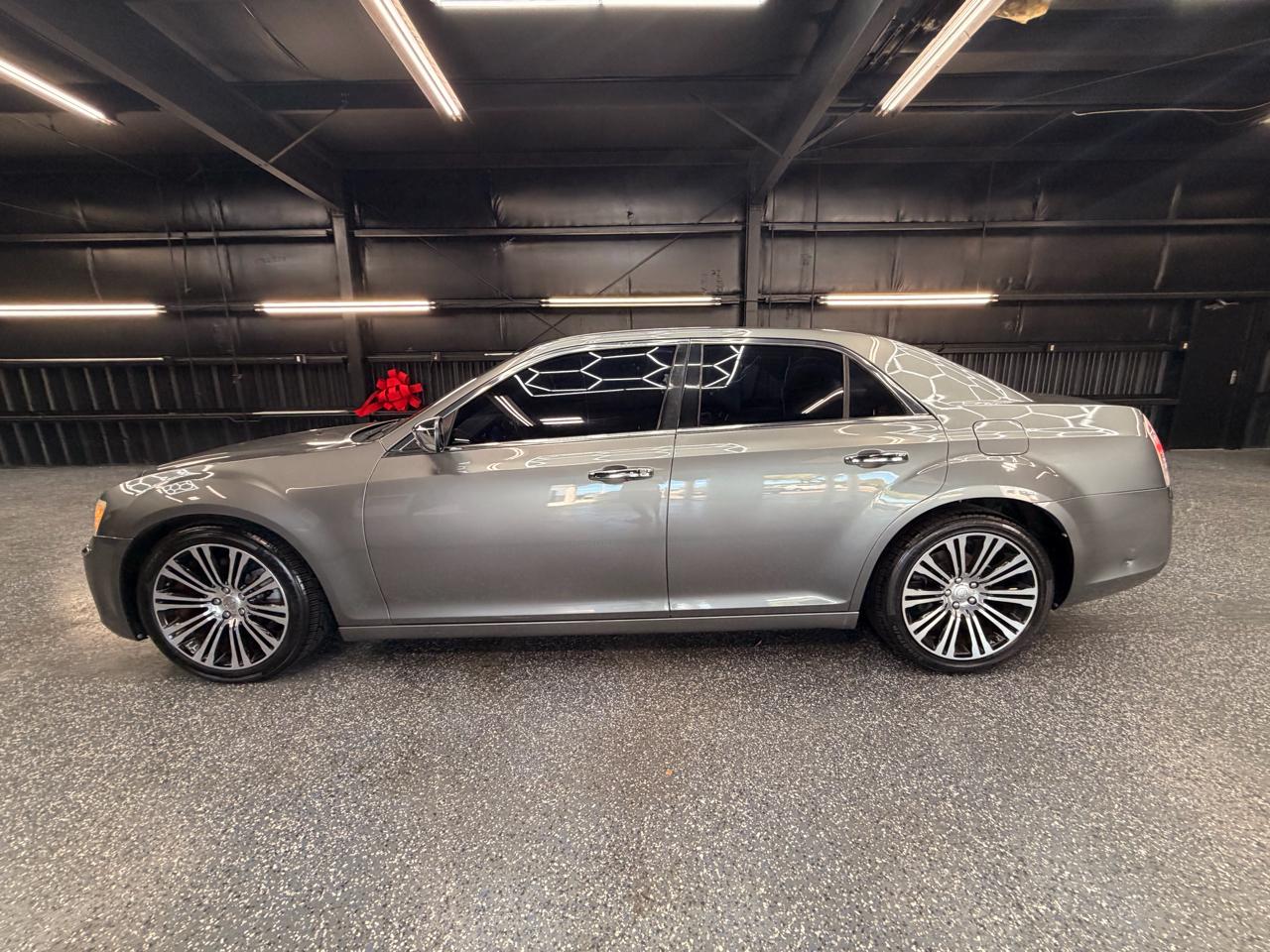 2012 Chrysler 300 Limited - Photo 14