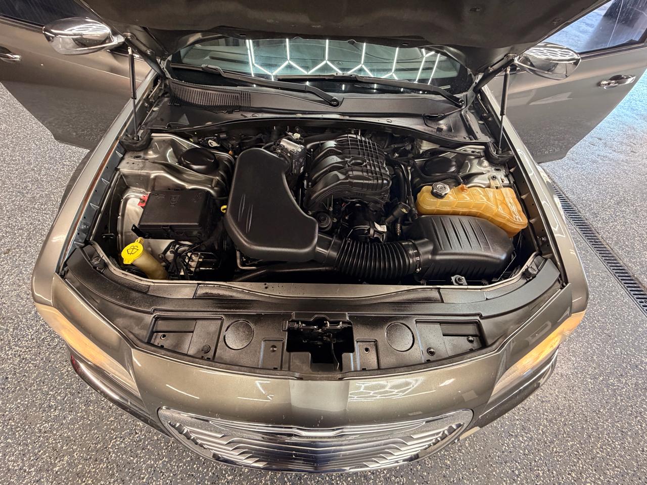 2012 Chrysler 300 Limited - Photo 27