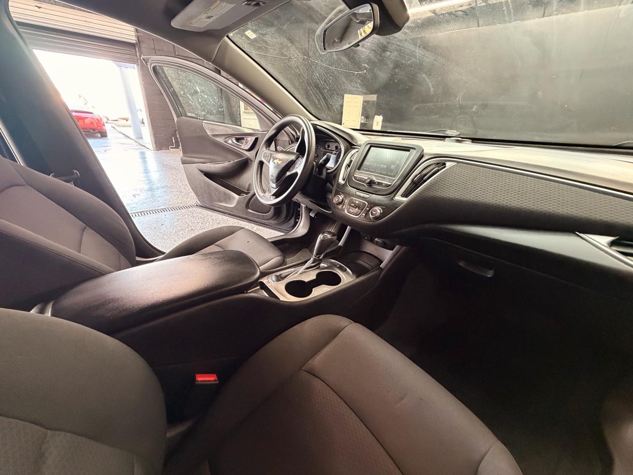 Chevrolet Malibu LS 2018