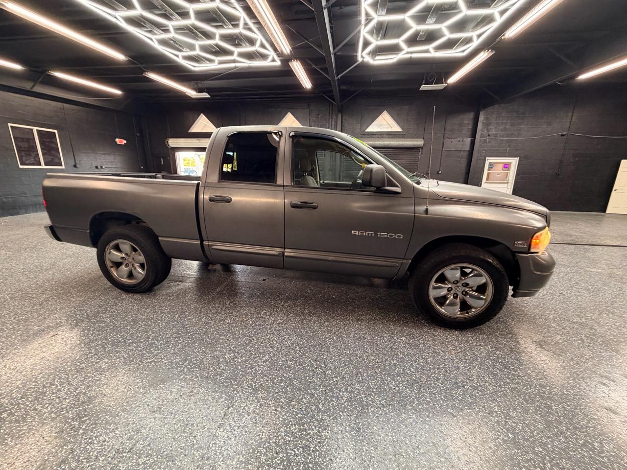 Dodge Ram 1500 Laramie Quad Cab Long Bed 2WD 2005