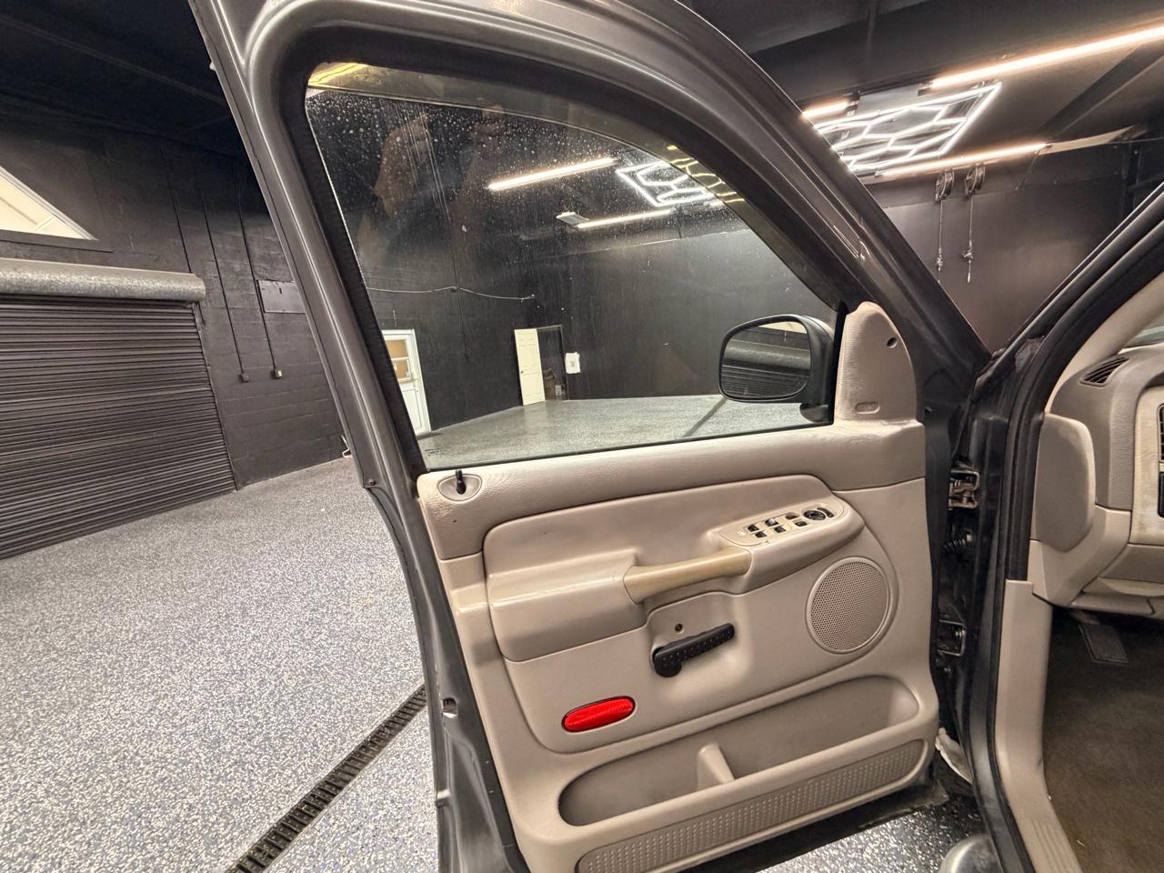 Dodge Ram 1500 Laramie Quad Cab Long Bed 2WD 2005