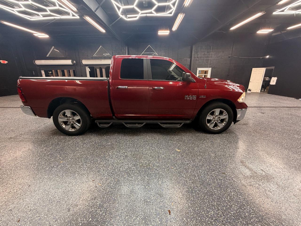 RAM 1500 SLT Quad Cab 2WD 2015