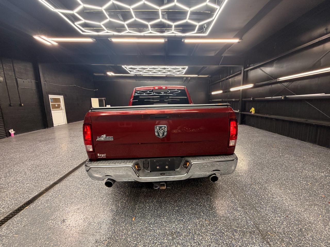 RAM 1500 SLT Quad Cab 2WD 2015