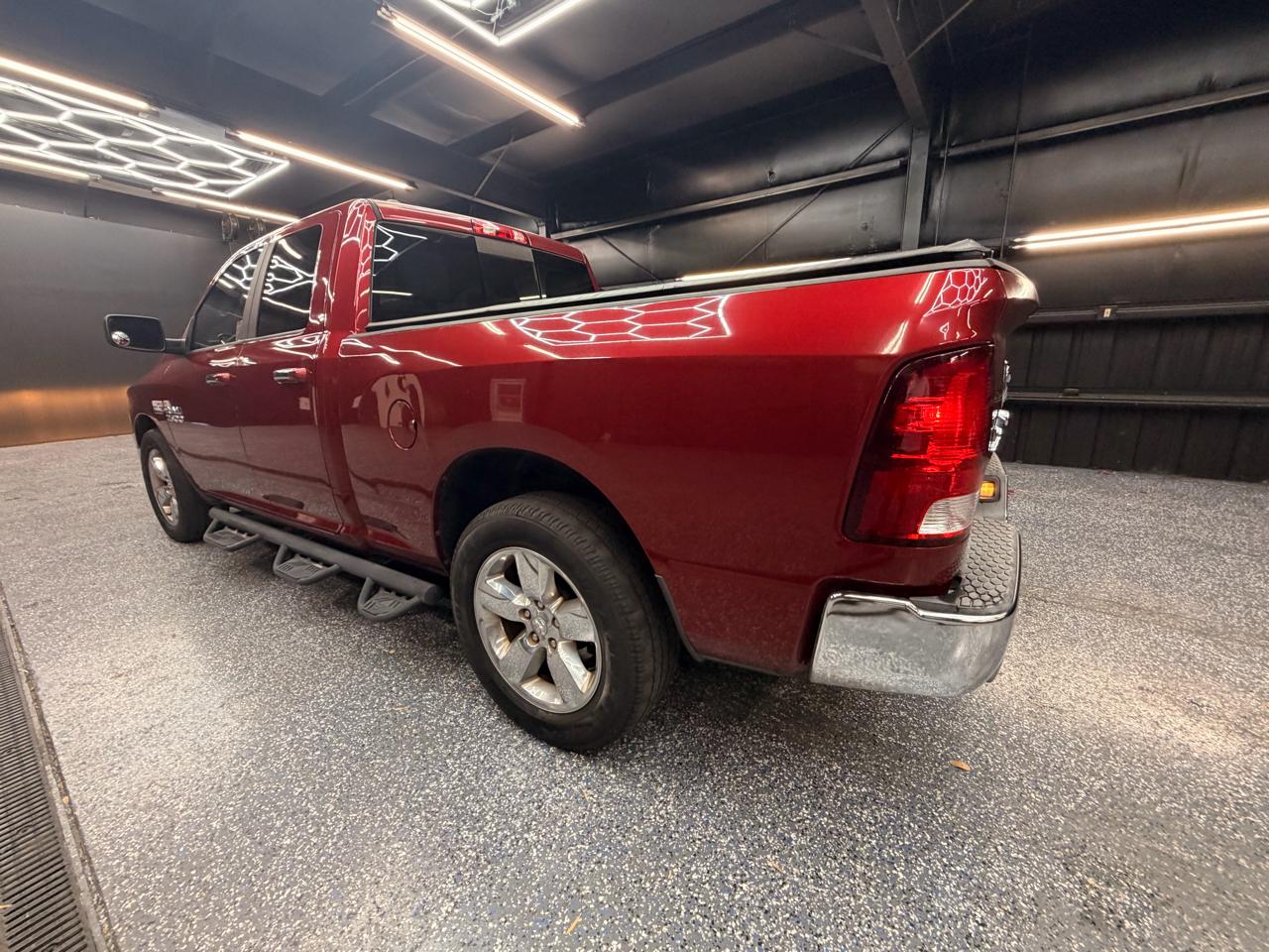 RAM 1500 SLT Quad Cab 2WD 2015