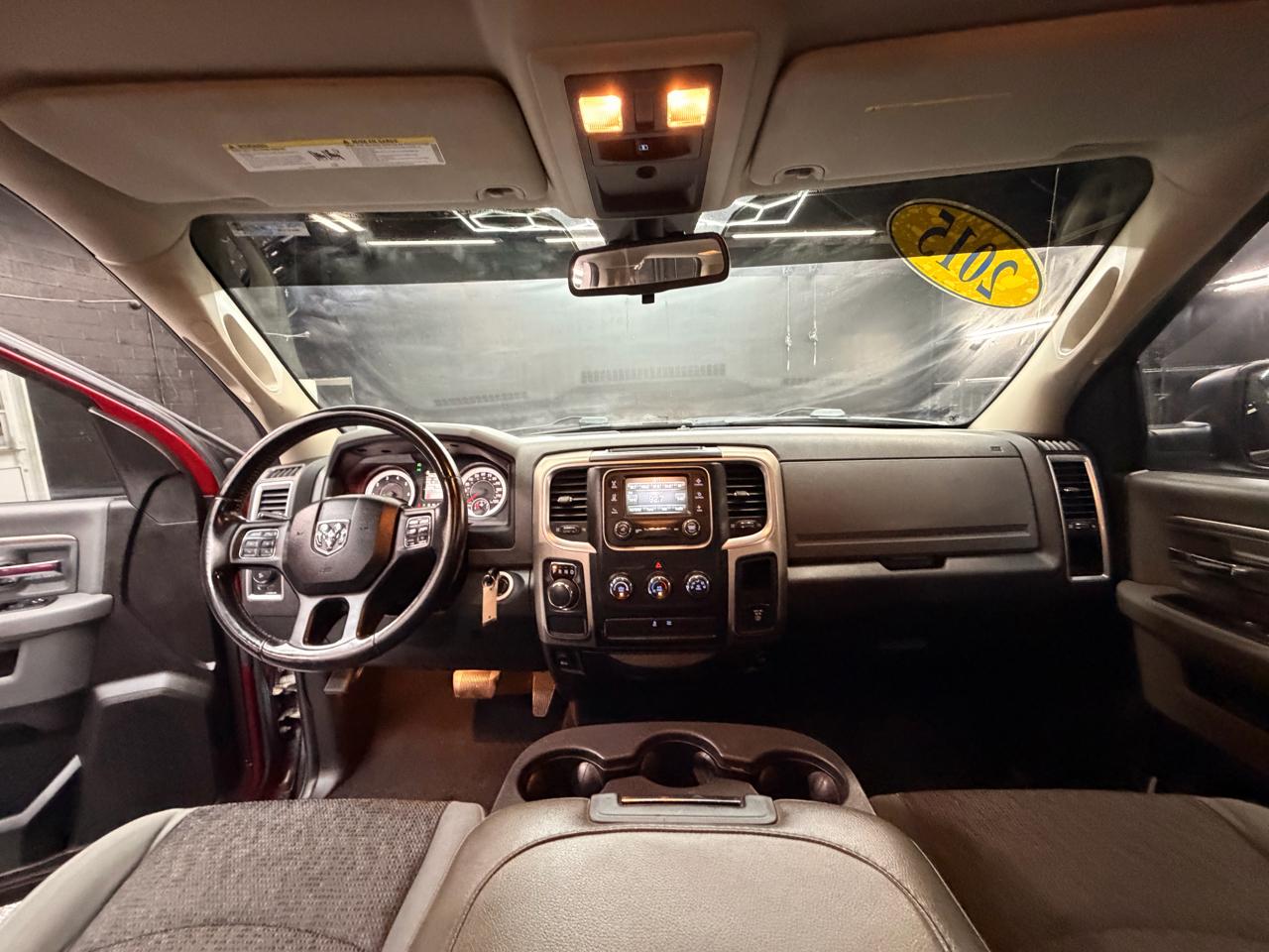 RAM 1500 SLT Quad Cab 2WD 2015