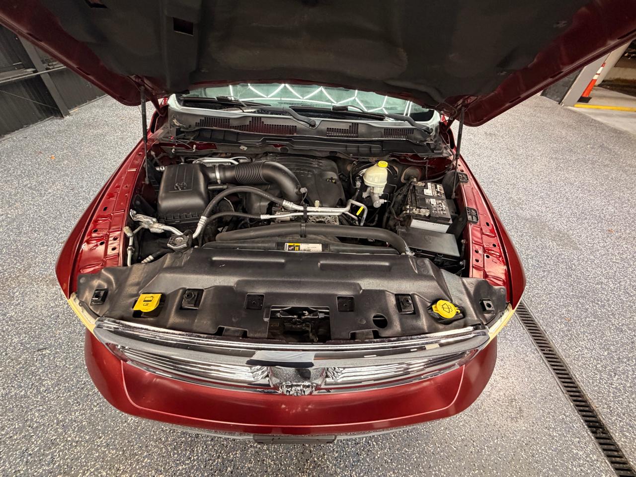 RAM 1500 SLT Quad Cab 2WD 2015