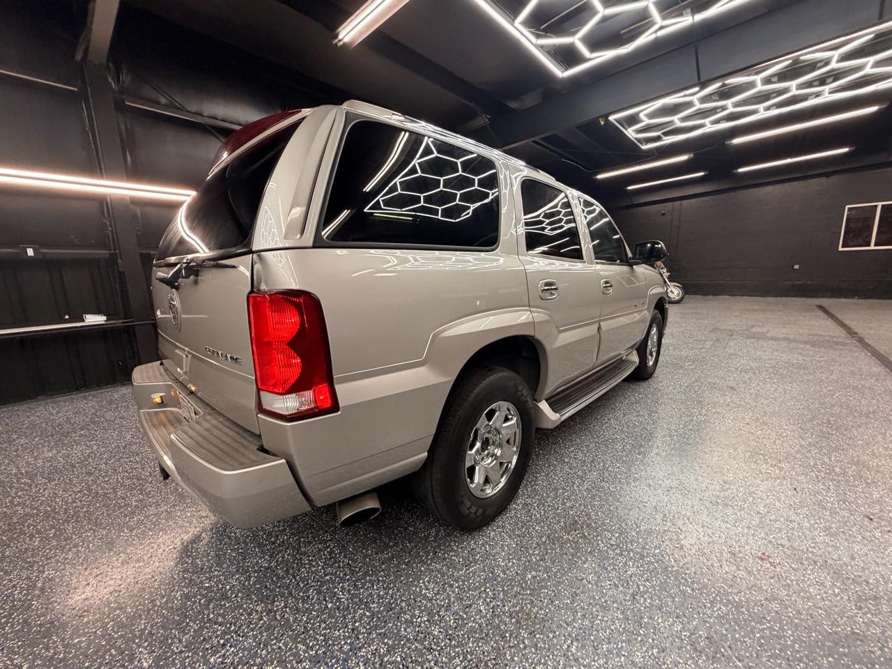 Cadillac Escalade AWD 2004