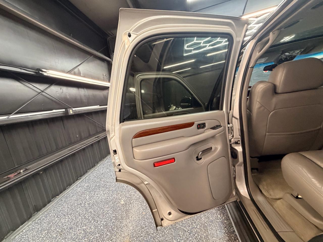 Cadillac Escalade AWD 2004