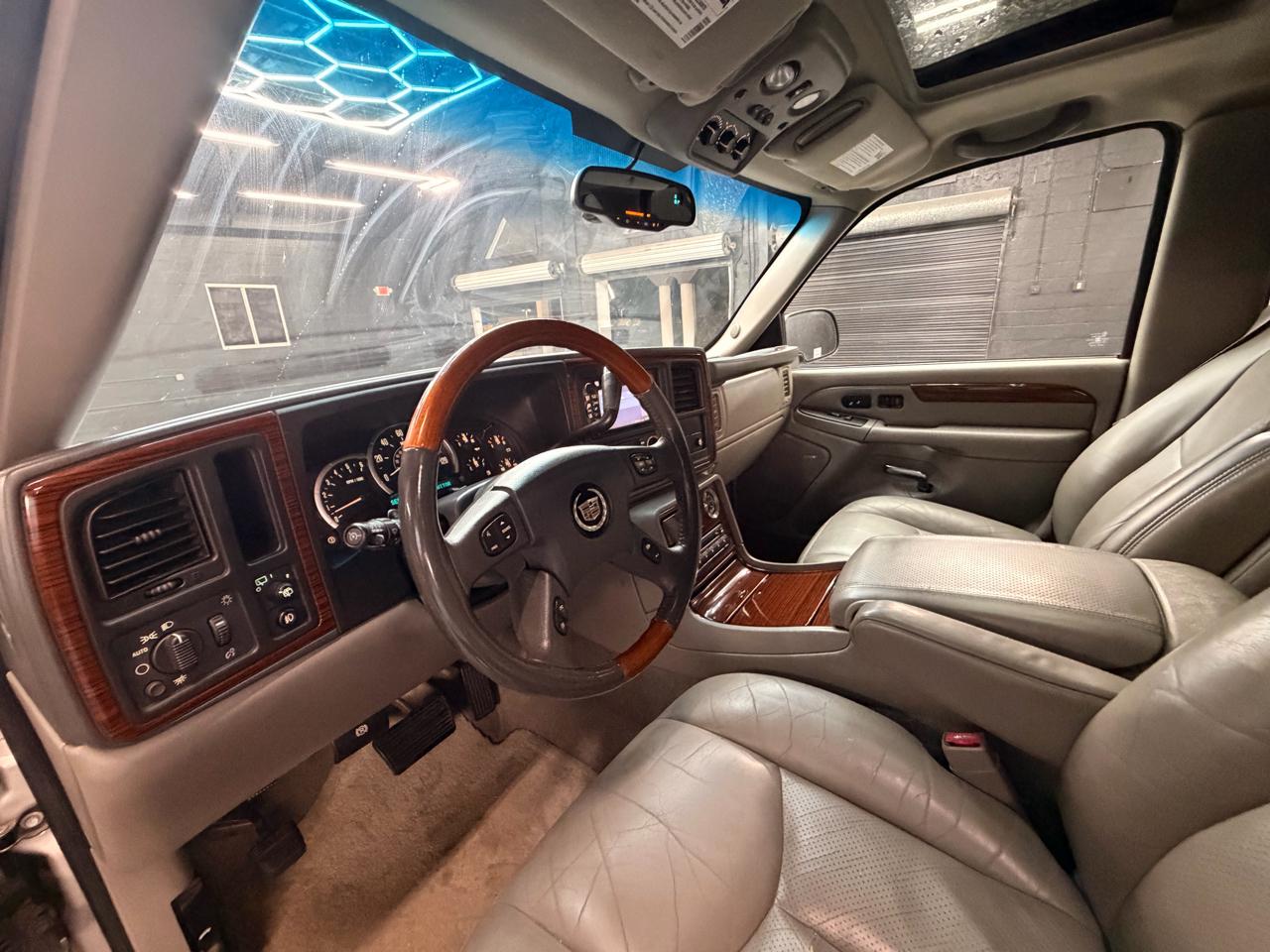 Cadillac Escalade AWD 2004