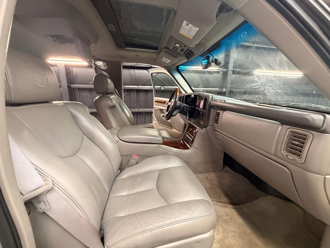 Cadillac Escalade AWD 2004