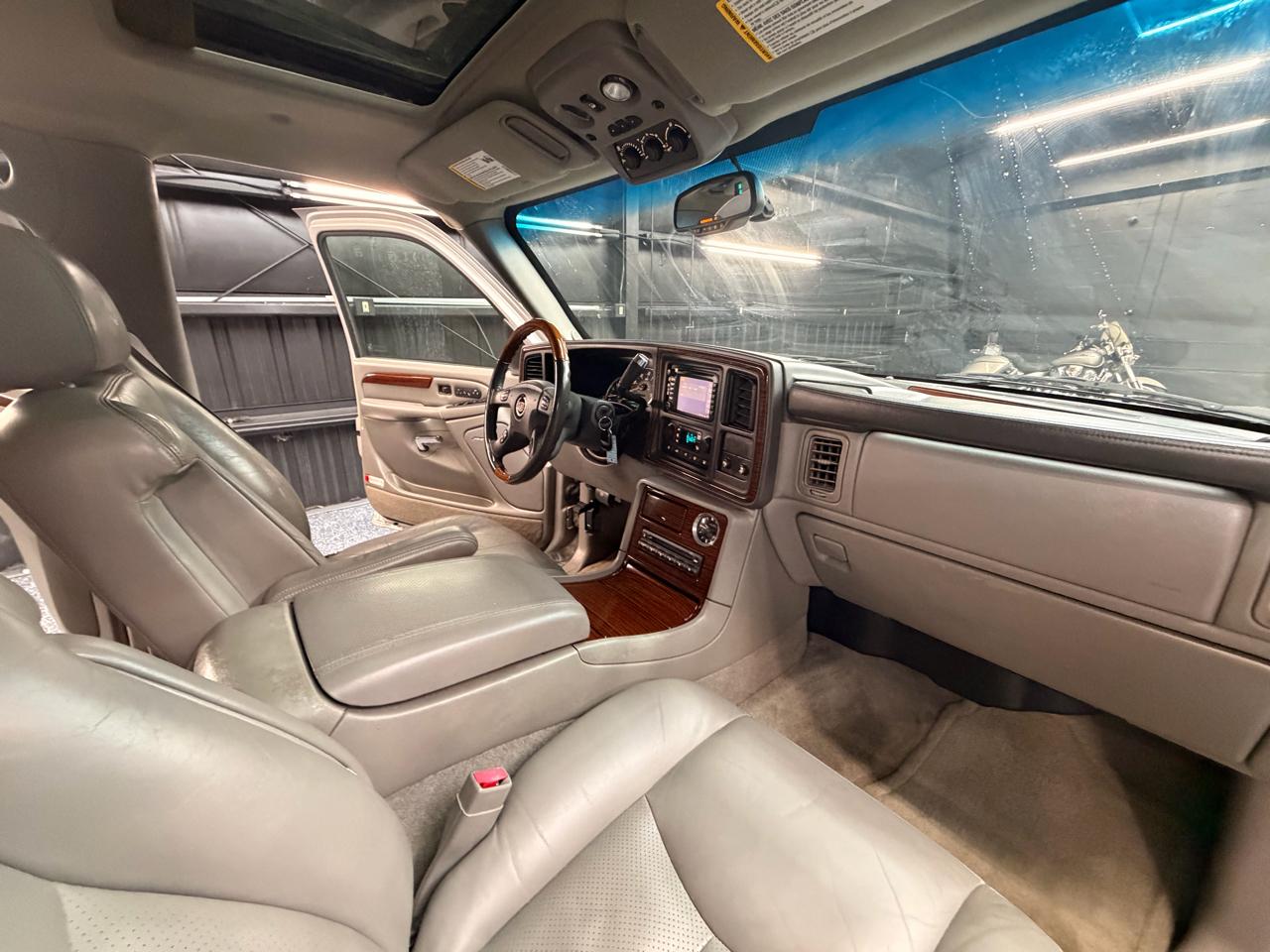 Cadillac Escalade AWD 2004