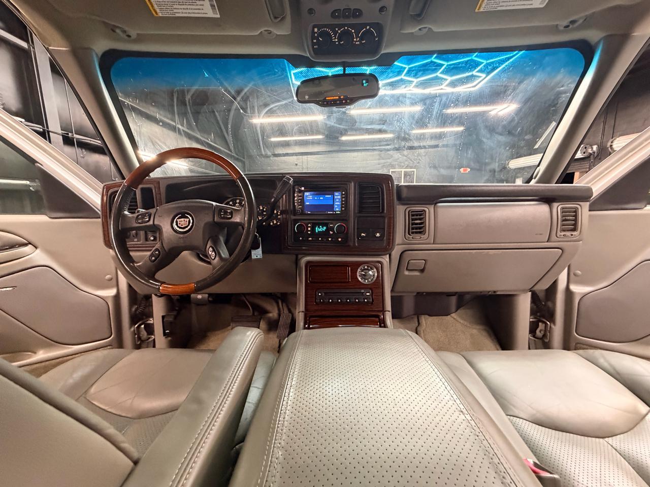 Cadillac Escalade AWD 2004
