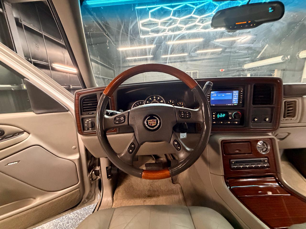 Cadillac Escalade AWD 2004