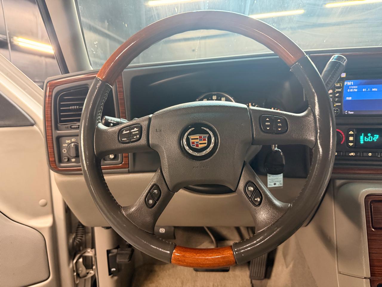 Cadillac Escalade AWD 2004