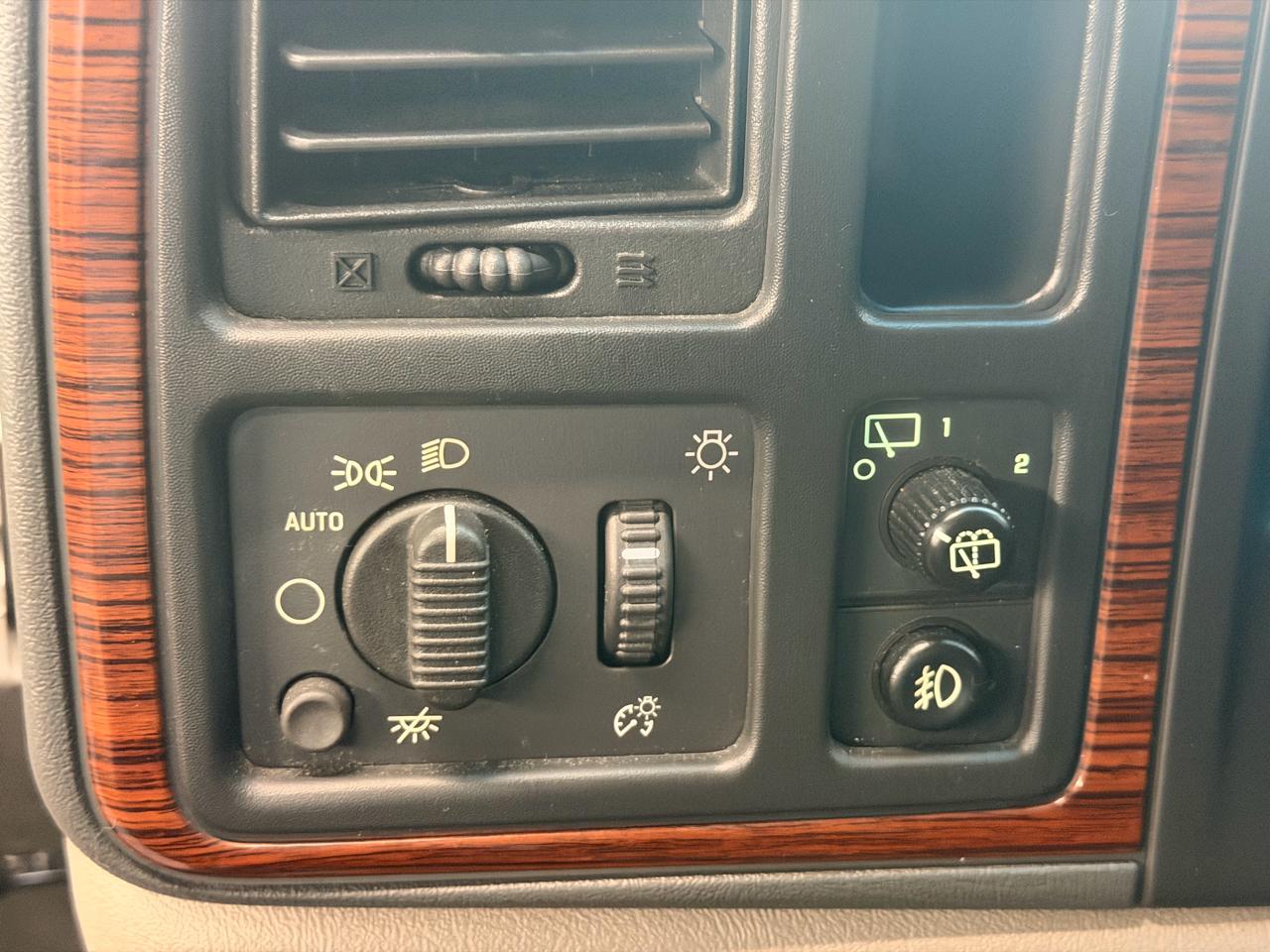 Cadillac Escalade AWD 2004