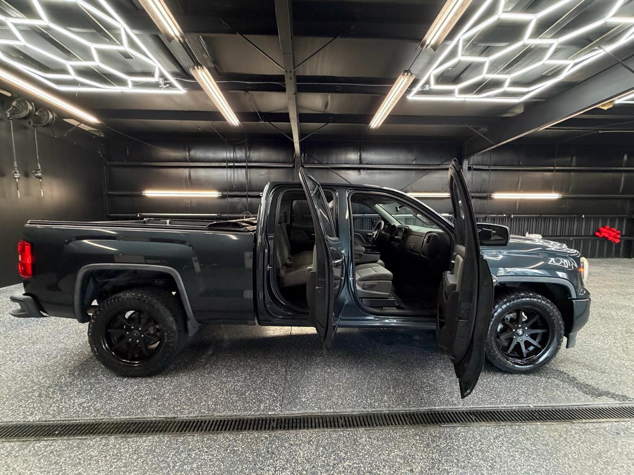 GMC Sierra 1500 Base Double Cab 2WD 2018