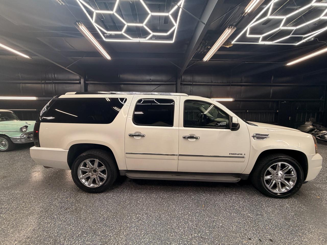 GMC Yukon Denali XL 4WD 2011