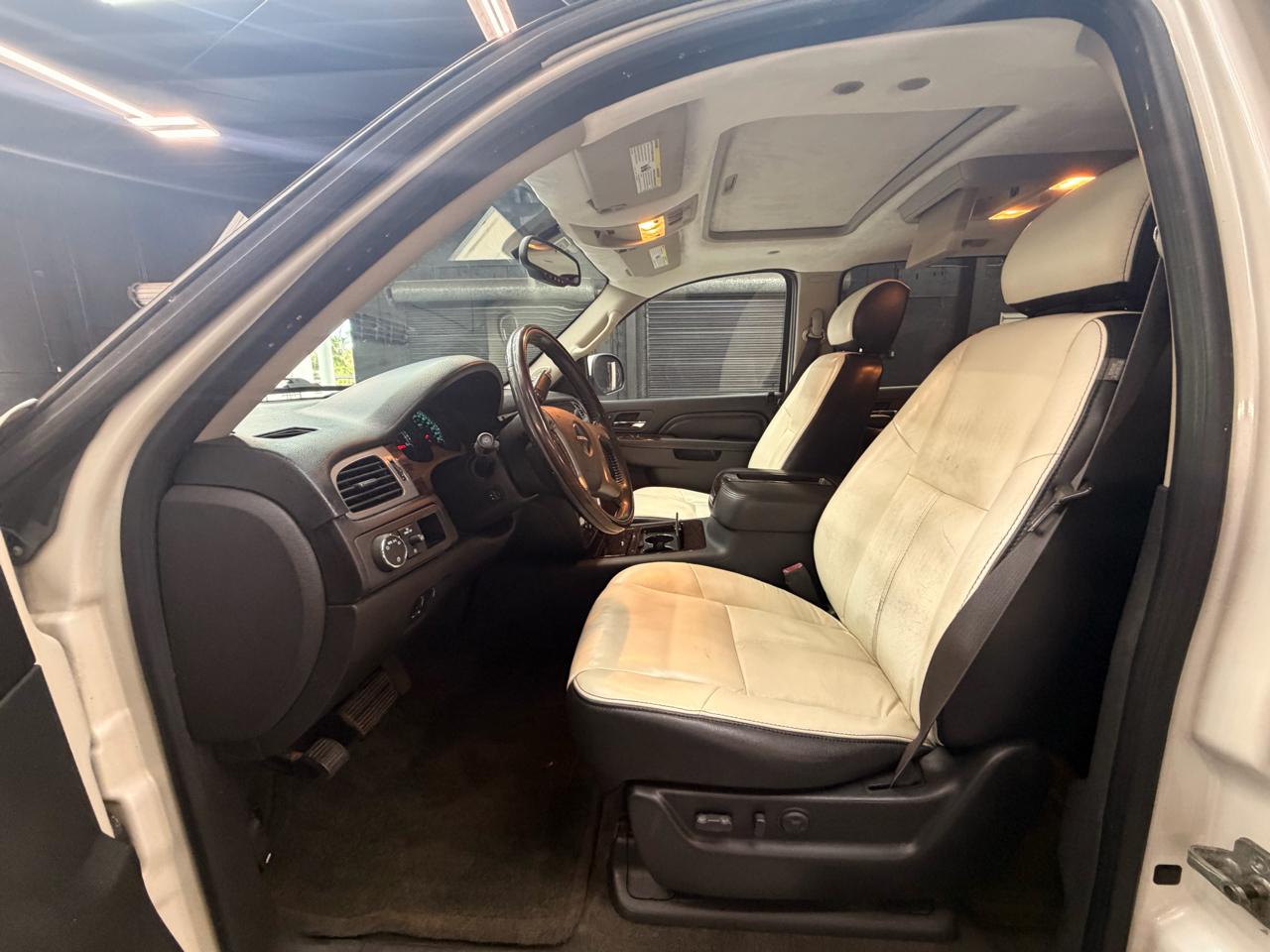 GMC Yukon Denali XL 4WD 2011