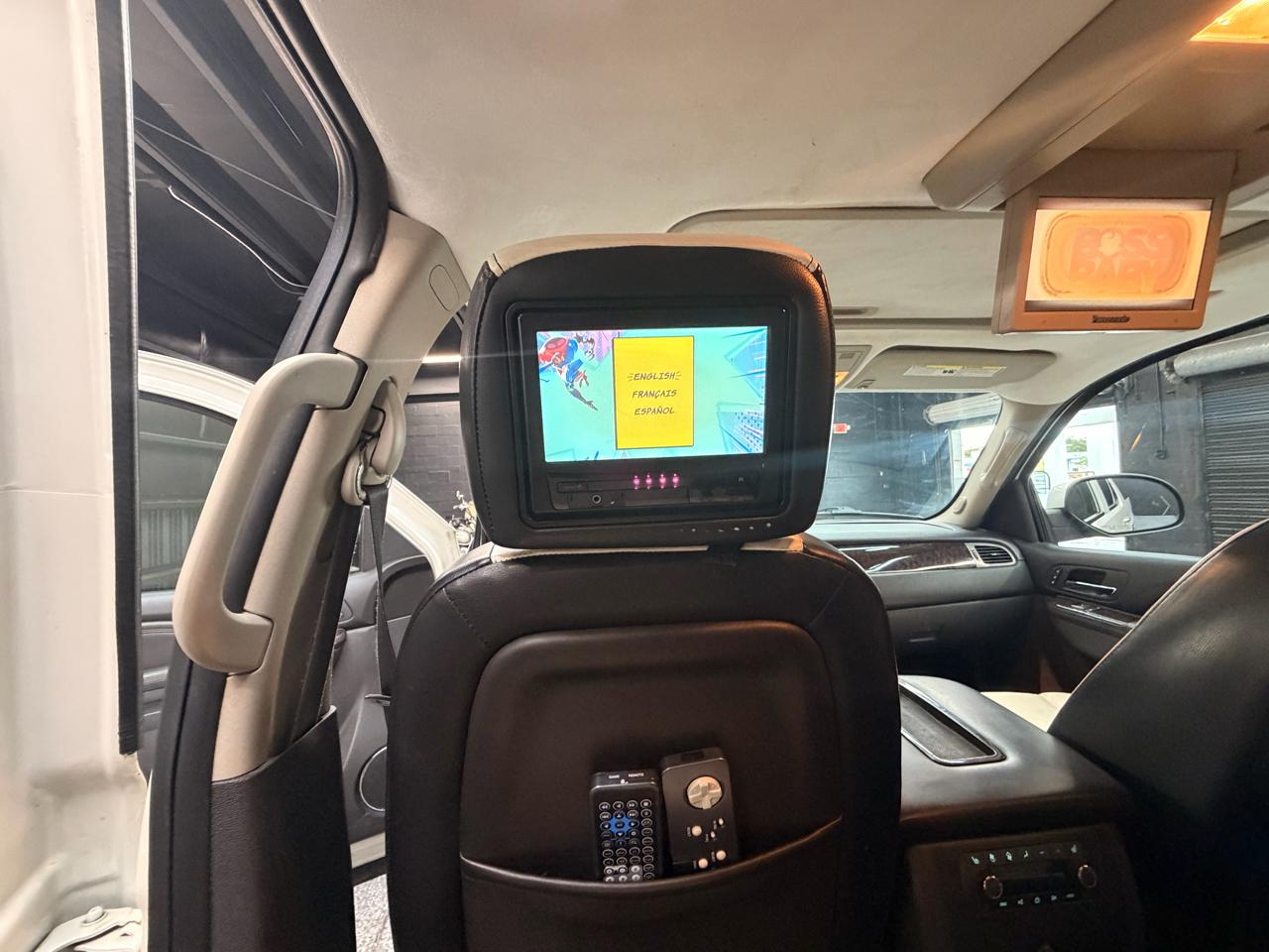 GMC Yukon Denali XL 4WD 2011