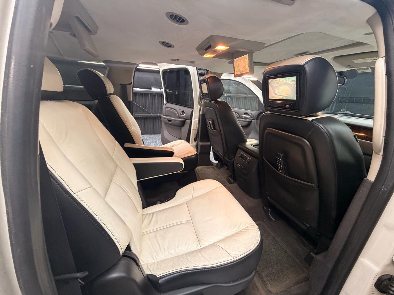 GMC Yukon Denali XL 4WD 2011