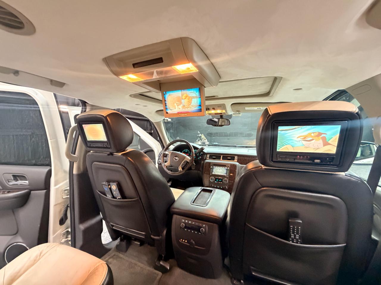 GMC Yukon Denali XL 4WD 2011