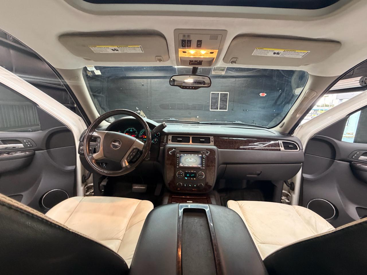 GMC Yukon Denali XL 4WD 2011
