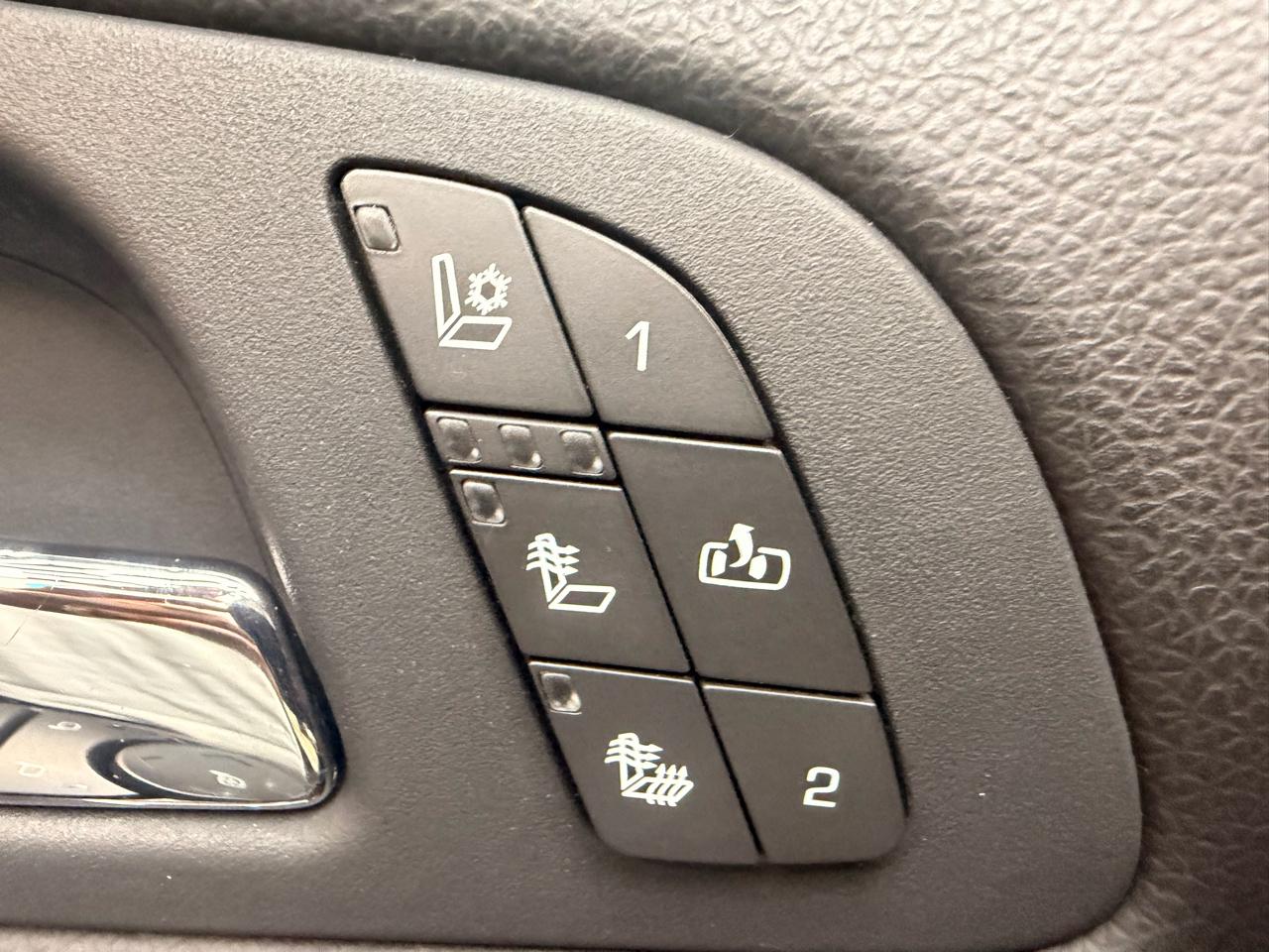 GMC Yukon Denali XL 4WD 2011